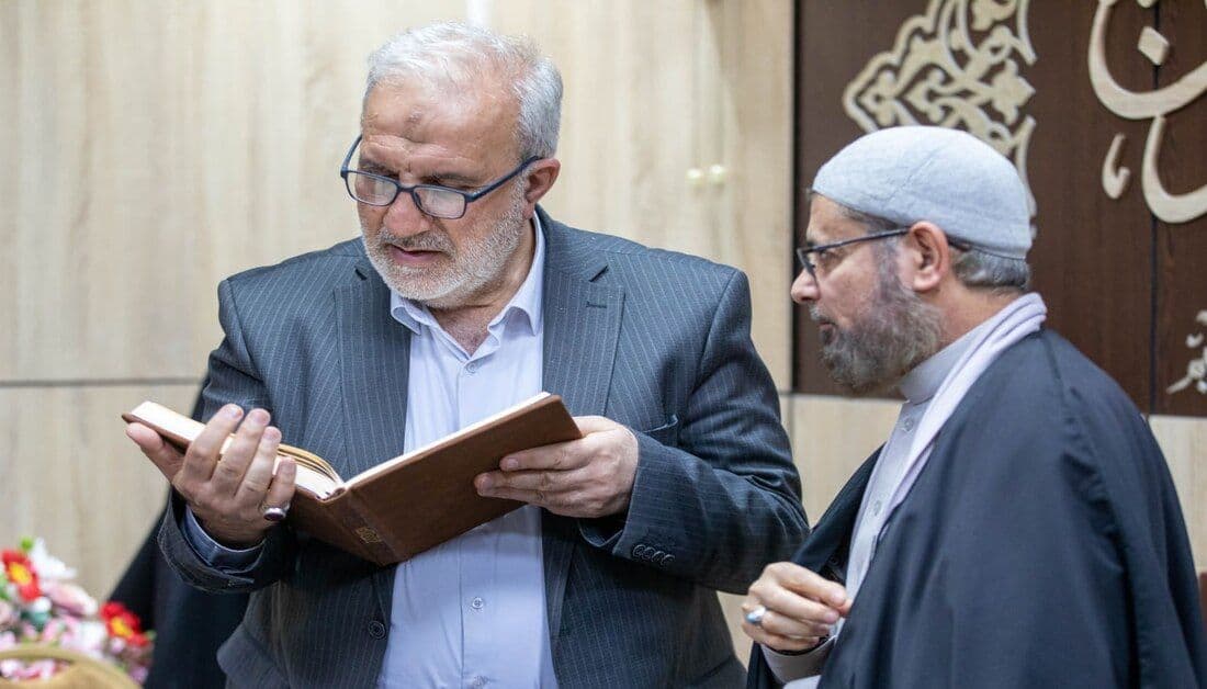 الأمين العام للعتبة الحسينية يعلن بدء توزيع نسخ من القرآن الكريم مزودة بتقنية الاستجابة السريعة (QR)